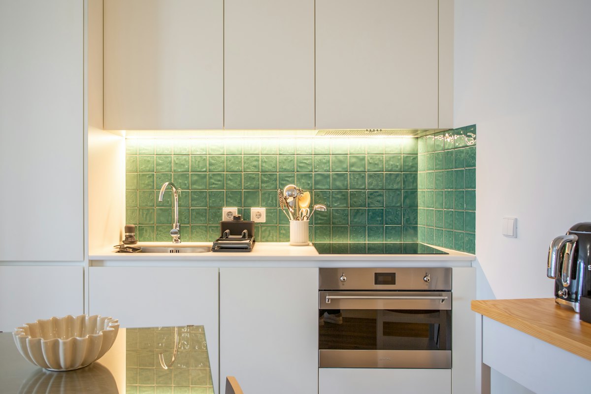 Cho thuê căn hộ 1 phòng ngủ 40m² full đồ Hoàng Như Tiếp, Long Biên