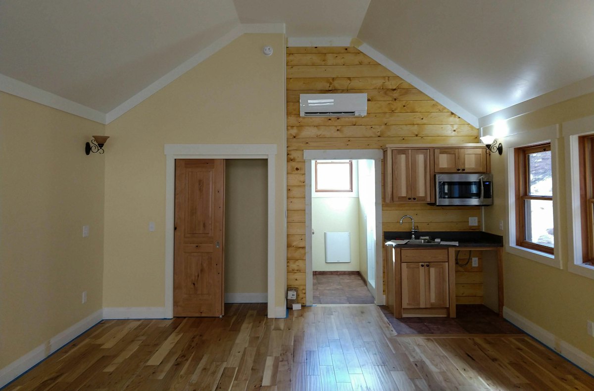 Cho thuê chung cư mini 25m² ban công, máy giặt riêng Chính Kinh, Thanh Xuân